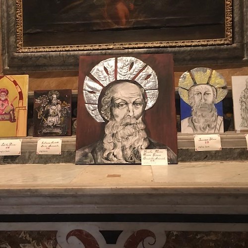 Amalfi: gli alunni dell’Istituto “Gerardo Sasso” commemorano il Santo Patrono con dipinti su tela