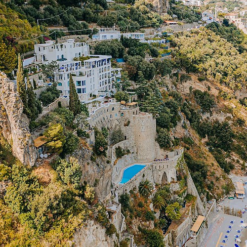 Amalfi, hotel Borgo Santandrea apre selezioni personale per stagione 2022