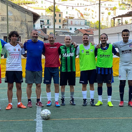 Amalfi, il figlio di Alessandro Nesta e Giuseppe Favalli alla partitella tra amici al Centro "Mons. Ercolano Marini"