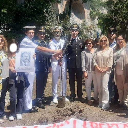 Amalfi, l’I.C. “Gerardo Sasso” celebra la Giornata della Legalità ricordando Giovanni Falcone e Paolo Borsellino