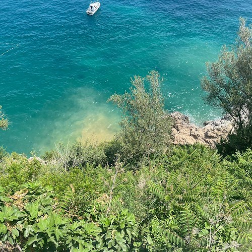 Amalfi, muri di contenimento franano a mare: nessuna persona coinvolta /FOTO