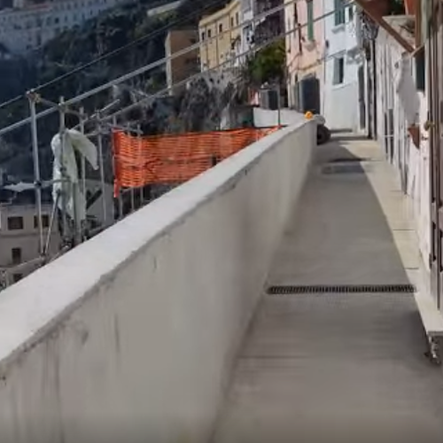 Amalfi: oggi l'attesa riapertura di Via Annunziatella, la stradina pedonale crollata il 2 febbraio 2021