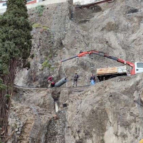 Amalfi, ricostruzione strada: al via posa pali di fondazione 