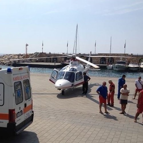 Amalfi: ricoverato in stato confusionale medici scoprono emorragia cerebrale. 79enne trasferito in eliambulanza a Salerno