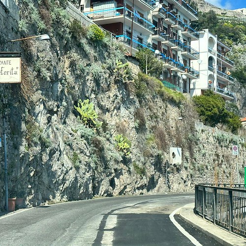 Amalfi, ripristinata viabilità a 9 mesi dal crollo dei muri di contenimento sotto la Statale
