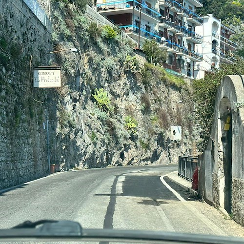 Amalfi, ripristinata viabilità a 9 mesi dal crollo dei muri di contenimento sotto la Statale