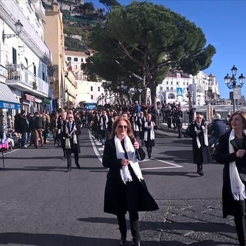 Amalfi: ritorna la 'Banda del Din Din', a San Silvestro sfilata in centro [FOTO e VIDEO]