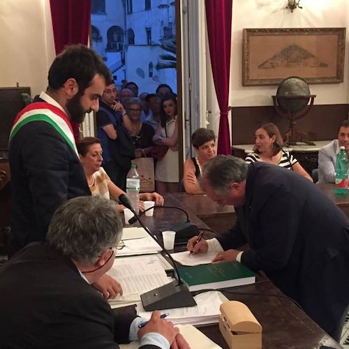 Amalfi, si insedia nuovo Consiglio comunale. Sindaco Milano vara la giunta [FOTO]