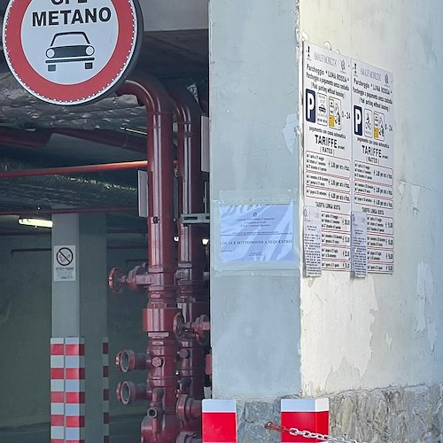 Amalfi, sigilli al parcheggio “Lunarossa”. Sotto accusa mancato rispetto misure antincendio