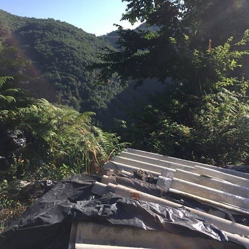 Amianto abbandonato a Ravello, sindaco Vuilleumier: «Nessuna responsabilità dell’amministrazione»