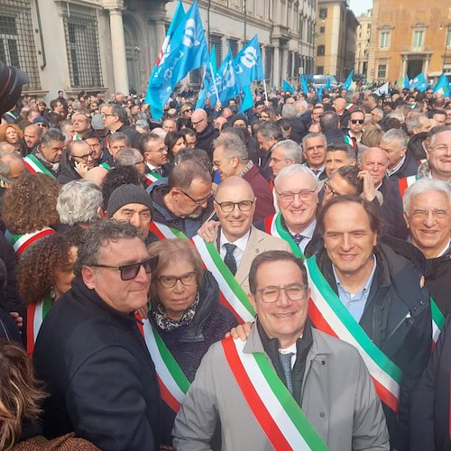 Anche dalla Costiera Amalfitana Sindaci in protesta a Roma contro l'Autonomia differenziata