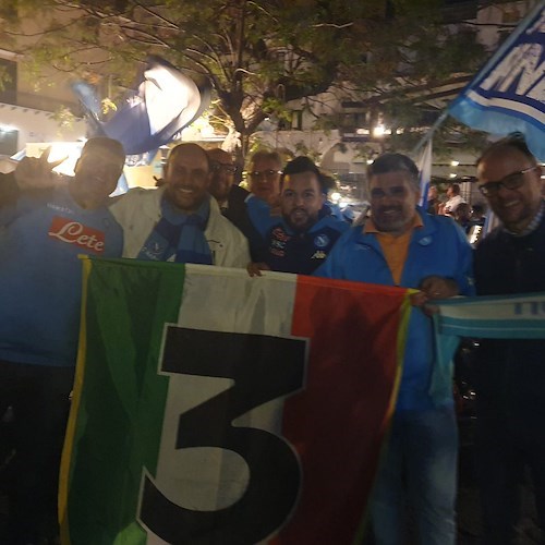 Anche Minori in festa per lo scudetto del Napoli: sull'auto addobbata il volto di Francesco Scannapieco