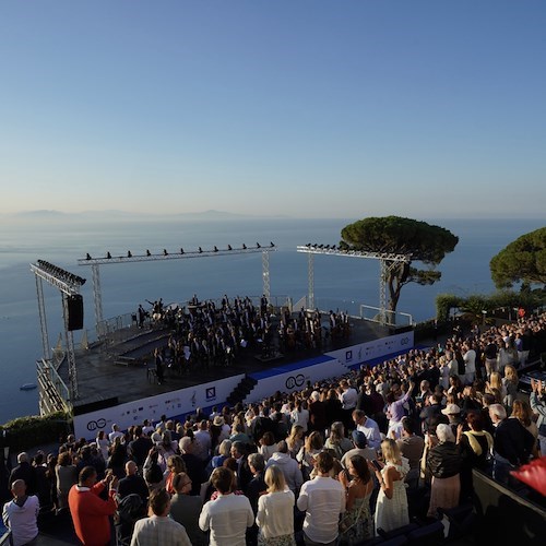 Ancora magia per il concerto all’alba di Ravello, emozioni e meraviglia di un evento che continua a stupire /FOTO