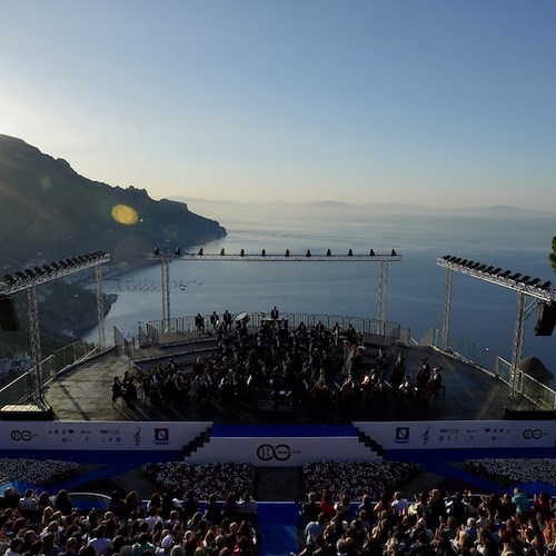 Ancora magia per il concerto all’alba di Ravello, emozioni e meraviglia di un evento che continua a stupire /FOTO