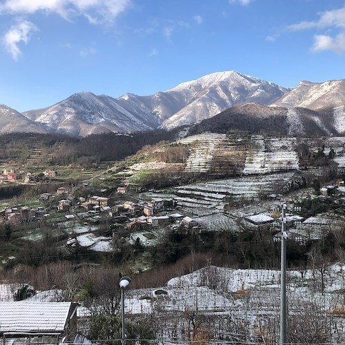 Ancora maltempo in Campania, venerdì allerta arancione. Mareggiate sulla costa, neve intorno ai 400 metri