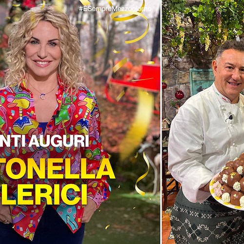 Antonella Clerici festeggia il suo compleanno con gli amici di sempre e il suo dolce preferito firmato Sal De Riso 