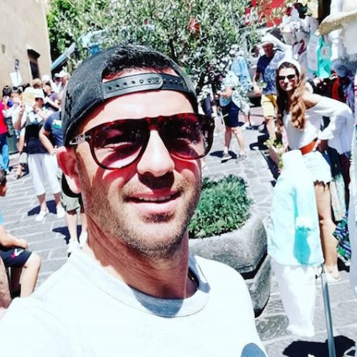 Antonio Di Natale turista a Positano: l'ex capitano dell'Udinese non passa inosservato