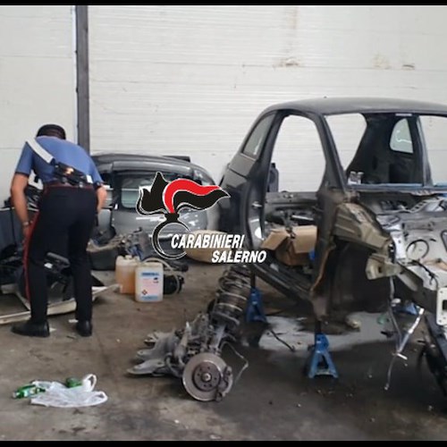 Arresto per riciclaggio a Nocera Inferiore: smontavano auto rubate in un capannone