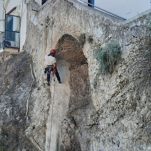 Atrani, costone bonificato: riaperta Via Guglielmo Colavolpe 