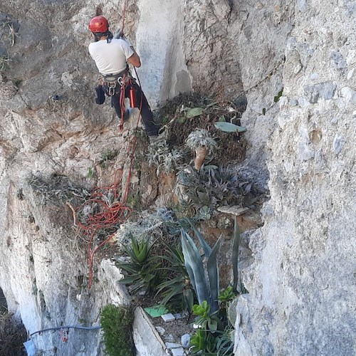 Atrani, costone bonificato: riaperta Via Guglielmo Colavolpe 