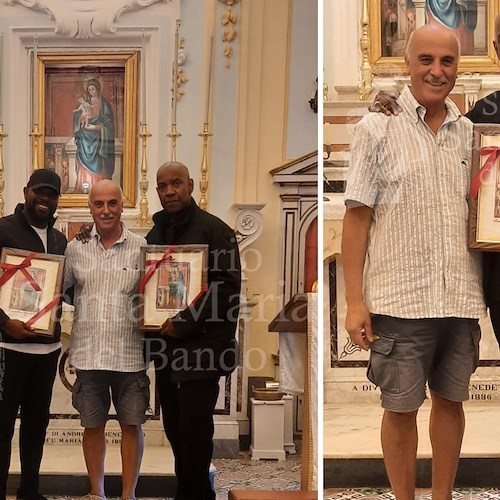 Atrani. Finite le riprese al Santuario di Santa Maria del Bando, Denzel Washington riceve un gradito omaggio /foto