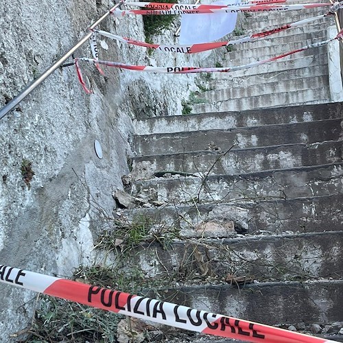 Atrani, interdetta Via Guglielmo Colavolpe per caduta pietre