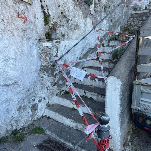 Atrani, interdetta Via Guglielmo Colavolpe per caduta pietre