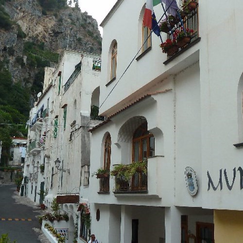Atrani, la nota del Comune che genera disappunto. Arriva la modifica