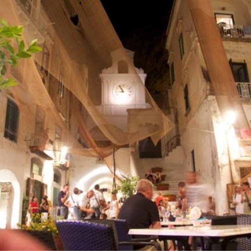 Atrani, stasera festa in piazza per riprese film “Sotto la Luna di Amalfi”