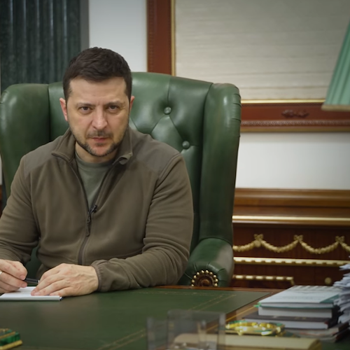 Attacchi continui sull'Ucraina, ma Zelensky è convinto di una sconfitta russa: «Non si sa quando, ma vinceremo»