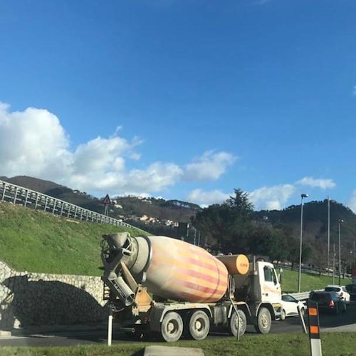 Autostrada Salerno-Cava, Imma Vietri (FdI): «Caos traffico, insufficienti le fasce orarie senza pedaggio»