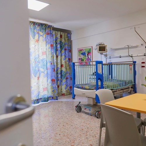 Bambino in rianimazione per sospetta epatite acuta: in Italia segnalati 7 casi, Ministero della Salute in allerta