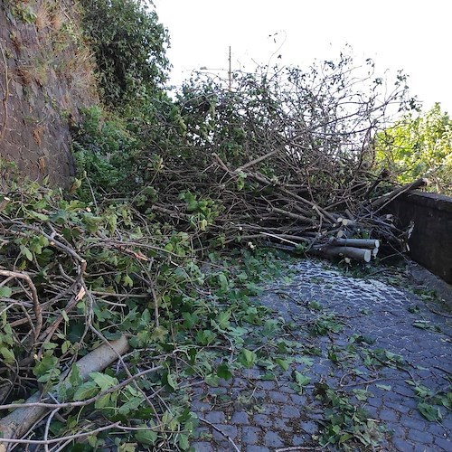 Bomba d'acqua in Costa d'Amalfi, a Maiori danni agli stabilimenti balneari. Disagi anche a Cetara e Ravello / FOTO 