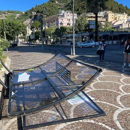 Bomba d'acqua in Costa d'Amalfi, a Maiori danni agli stabilimenti balneari. Disagi anche a Cetara e Ravello / FOTO 