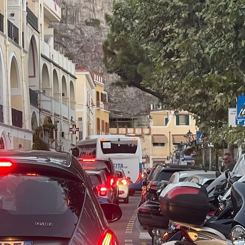 Boom di presenze in questa ultima domenica d'estate: traffico intenso di rientro /Foto