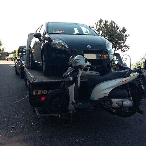 Brutto incidente a Positano: scooter contro auto in sosta, 28enne in prognosi riservata. Positivo all'alcool