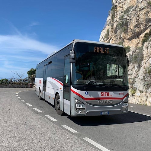 Bus affollati, ecco corse aggiuntive per studenti Costa d'Amalfi. Sita supportata da vettori privati