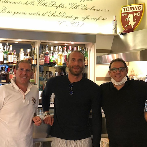 Calciatori in vacanza, De Silvestri si rilassa in Costiera: per il difensore del Torino tappa "obbligata" al Bar San Domingo di Ravello