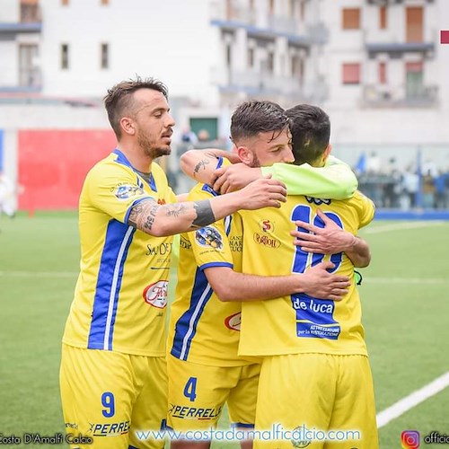 Calcio, Cestaro e Marino dicono addio al Costa d'Amalfi. Commoventi i messaggi di commiato