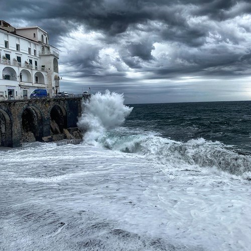Campania, allerta meteo per vento forte e mare agitato sabato 5 dicembre