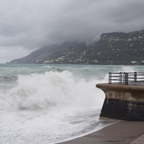 Campania, dalle 14 di oggi allerta meteo per vento forte e mare agitato