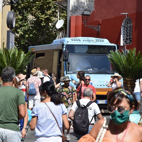 Campania pronta ad accogliere 200mila turisti per Pasqua, Confesercenti: «Sia l'inizio della risalita»