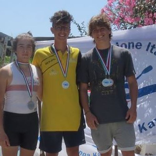 Canoa: incetta di medaglie per la Pol. S. Michele di Amalfi a Campionati Regionali sul Lago di Fusaro