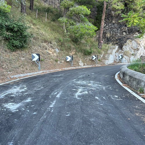 Capo d’Orso, la Statale Amalfitana riaprirà alle 23: dopo primi lavori di bonifica si transiterà a senso unico alternato [FOTO e VIDEO]