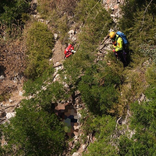 Capri, si separa dal gruppo per visitare Villa Jovis: turista ritrovato senza vita dopo due giorni