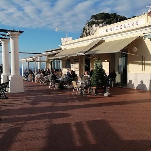 Capri, slitta di una settimana la chiusura invernale della funicolare 