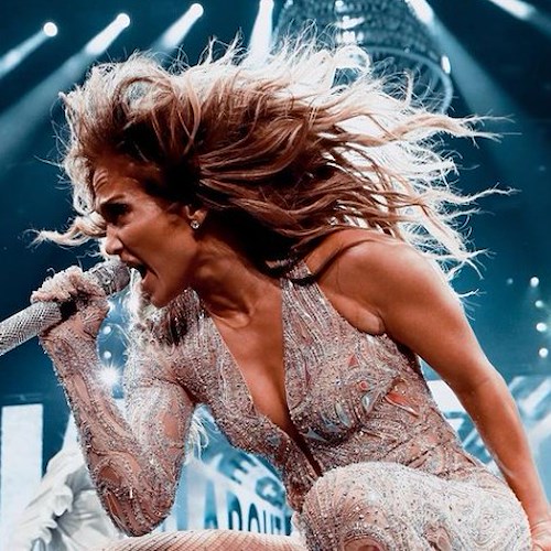 Capri sold out per il concerto di Jennifer Lopez durante l'evento benefico di LuisaViaRoma