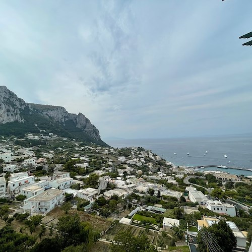 Capri, Unione Nazionale Consumatori scrive alle autorità: «Subito un intervento di ripascimento della Spiaggia Grande» 