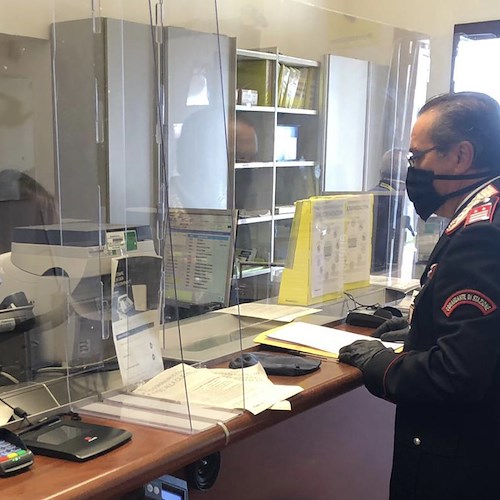 Carabinieri di Amalfi ritirano e consegnano la pensione ad anziana 91enne