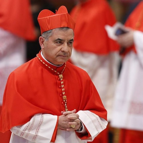 Cardinale Becciu condannato a 5 anni e mezzo per il caso dei Fondi Vaticani